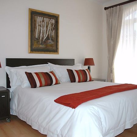 Edelweiss Bed & Breakfast Стеленбош Екстериор снимка