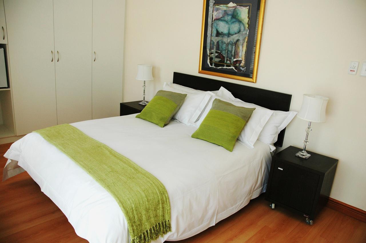 Edelweiss Bed & Breakfast Стеленбош Екстериор снимка